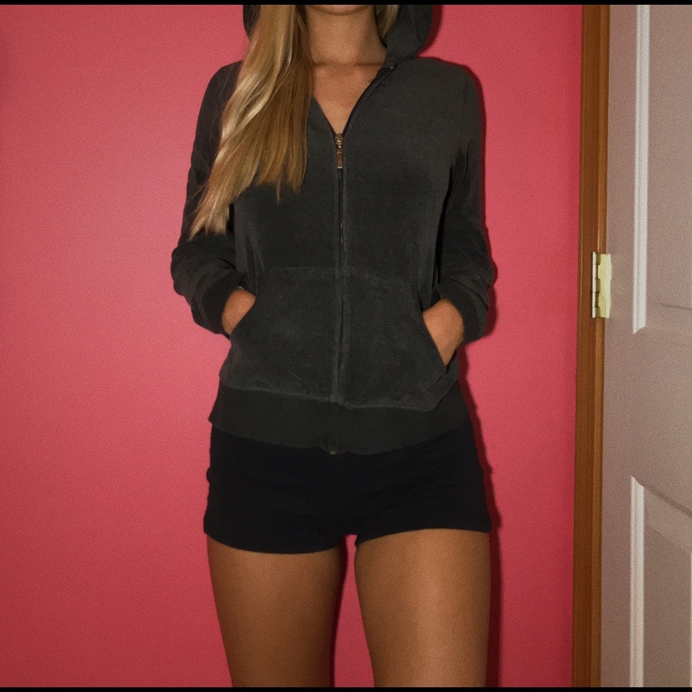 grey zip up hoodie